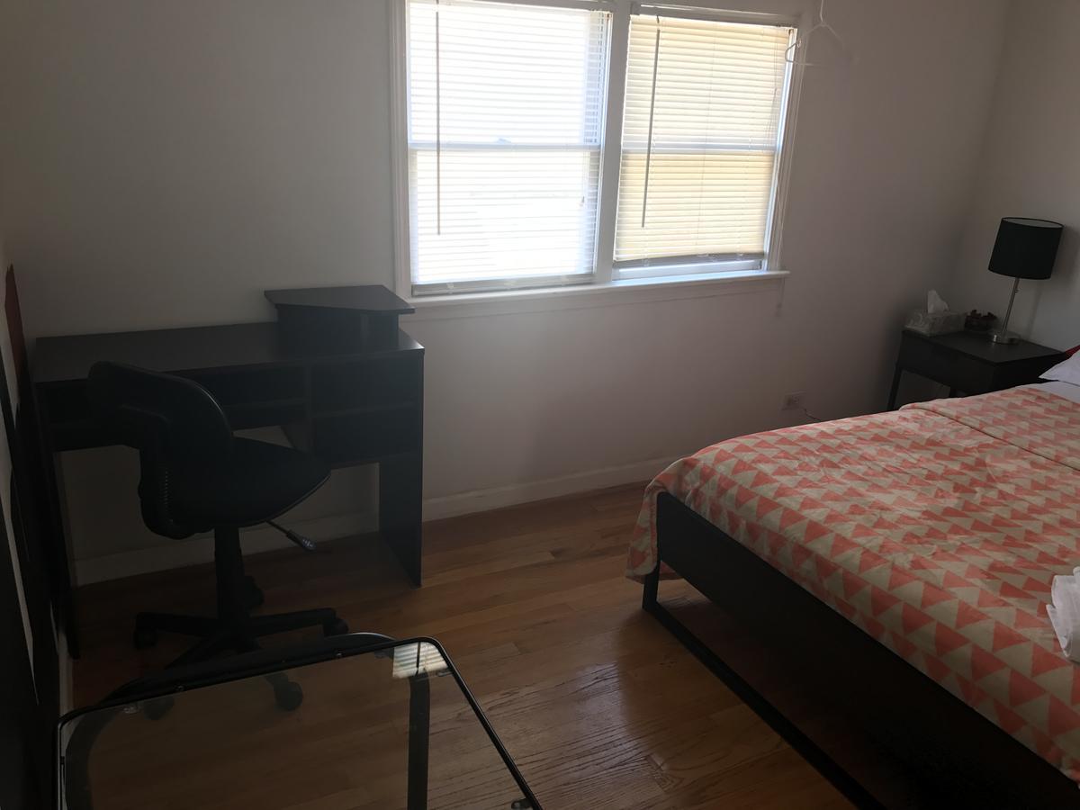 Guest house Hollywood Llc *